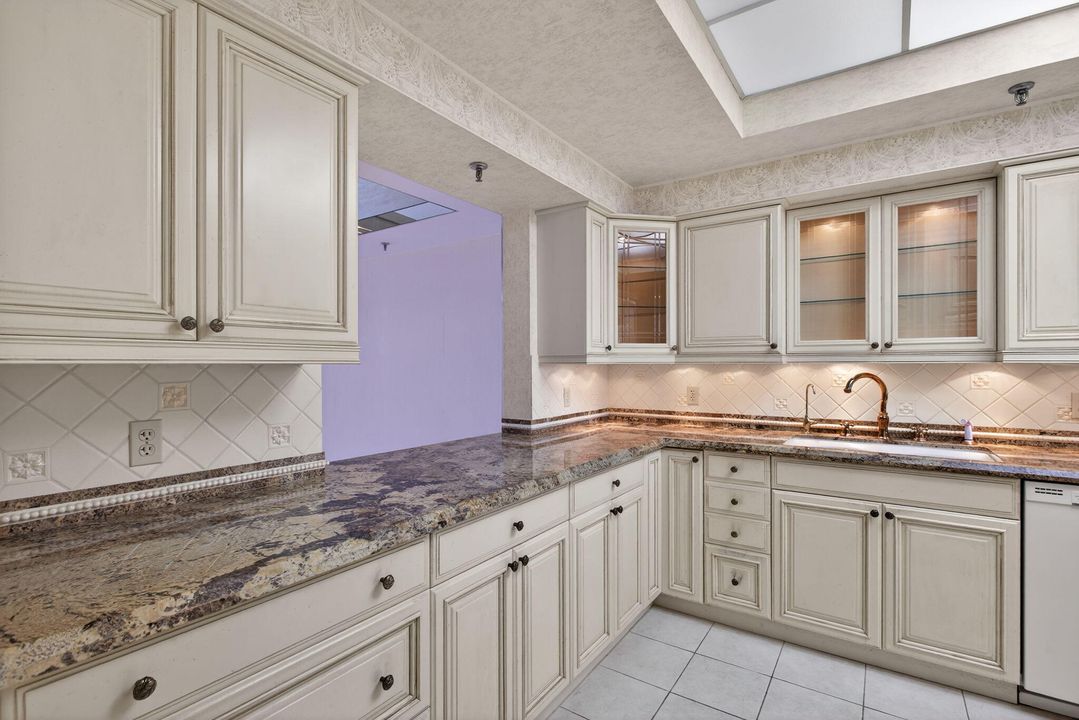 待售: $635,000 (2 贝兹, 2 浴室, 1535 平方英尺)