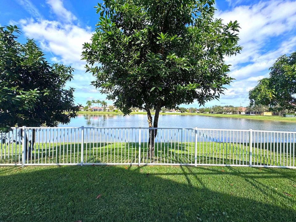 For Sale: $450,000 (4 beds, 3 baths, 2759 Square Feet)