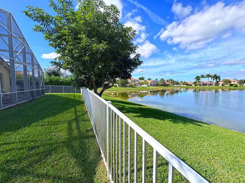 For Sale: $450,000 (4 beds, 3 baths, 2759 Square Feet)