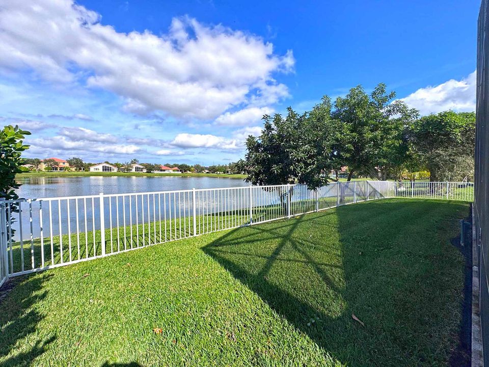 For Sale: $450,000 (4 beds, 3 baths, 2759 Square Feet)