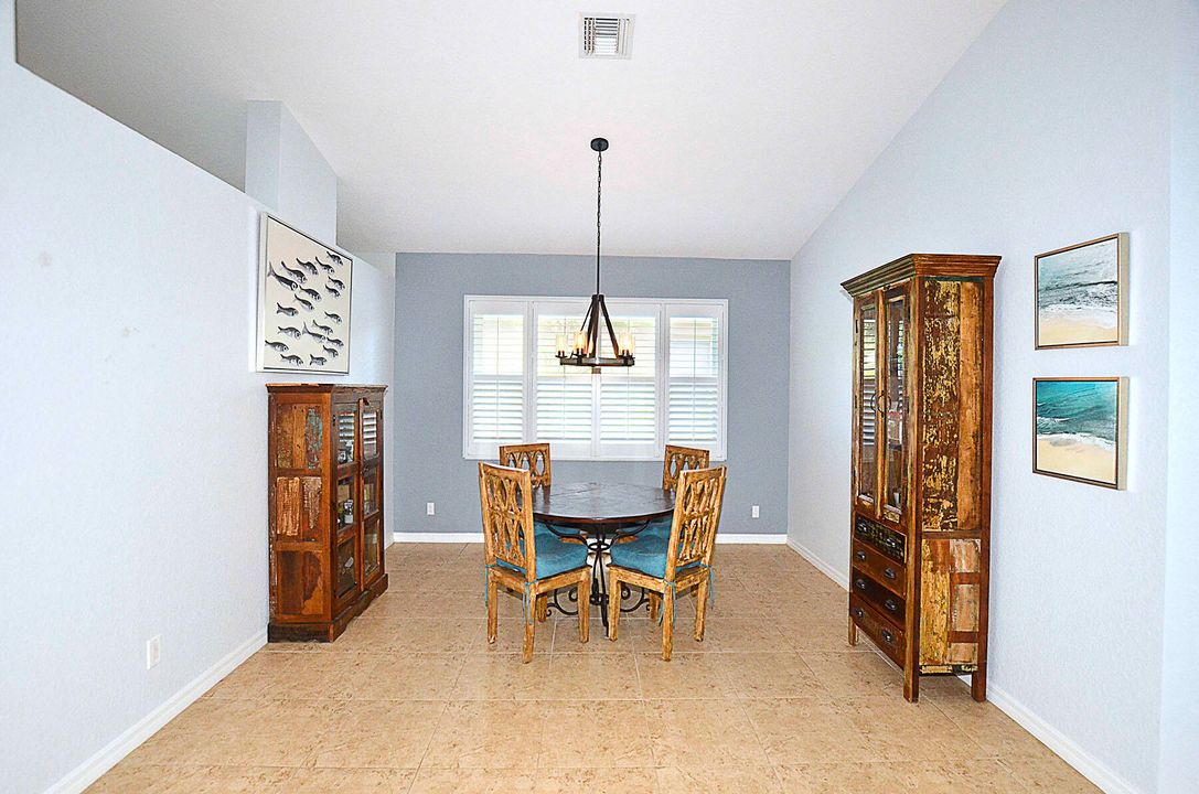 For Sale: $450,000 (4 beds, 3 baths, 2759 Square Feet)