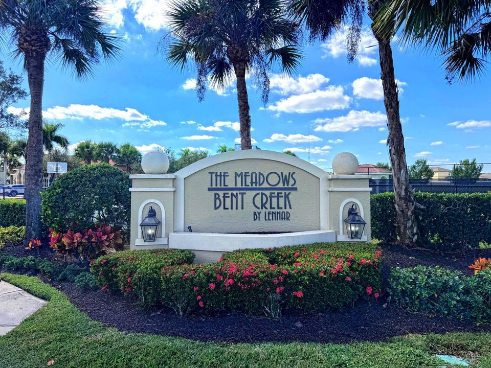 For Sale: $450,000 (4 beds, 3 baths, 2759 Square Feet)