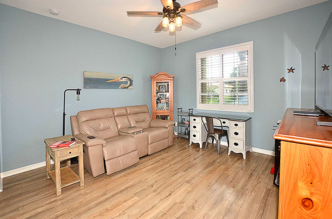 For Sale: $450,000 (4 beds, 3 baths, 2759 Square Feet)