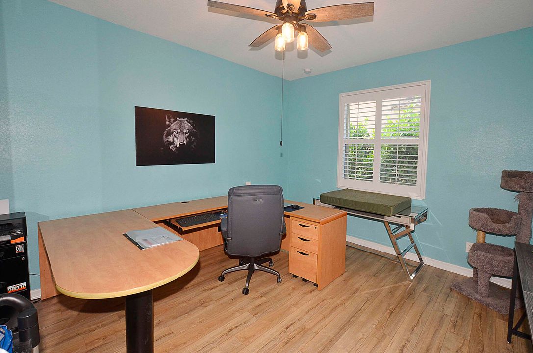 For Sale: $450,000 (4 beds, 3 baths, 2759 Square Feet)