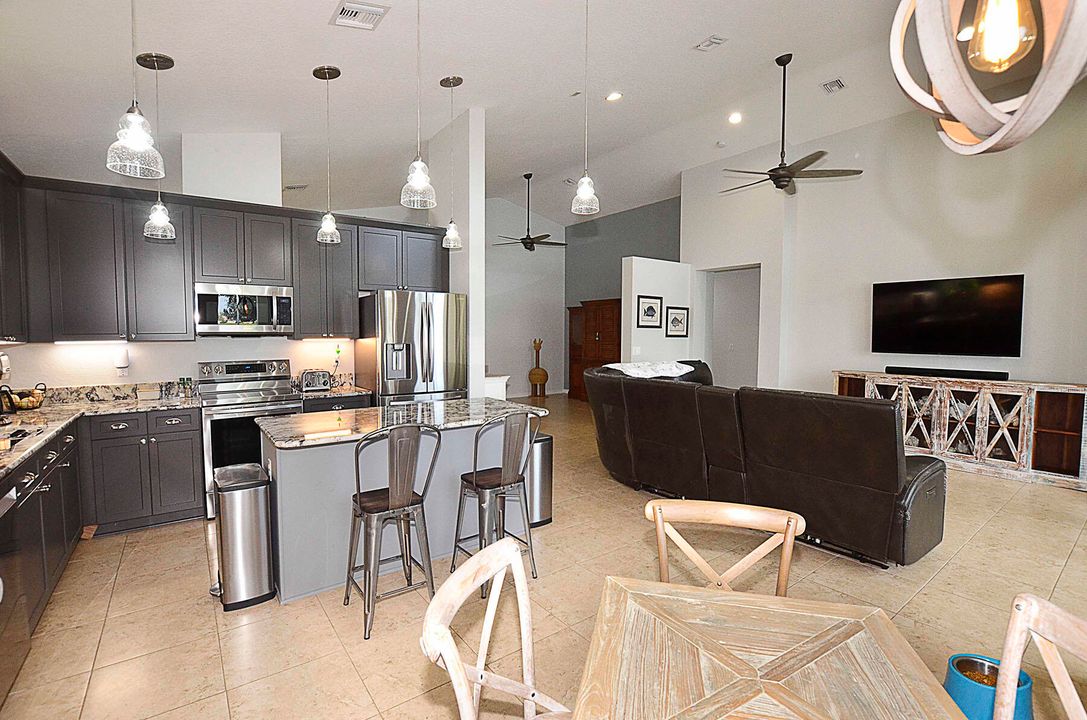 For Sale: $450,000 (4 beds, 3 baths, 2759 Square Feet)