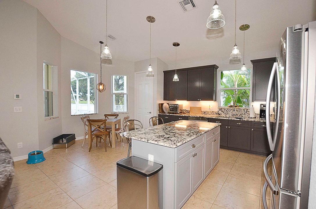 For Sale: $450,000 (4 beds, 3 baths, 2759 Square Feet)