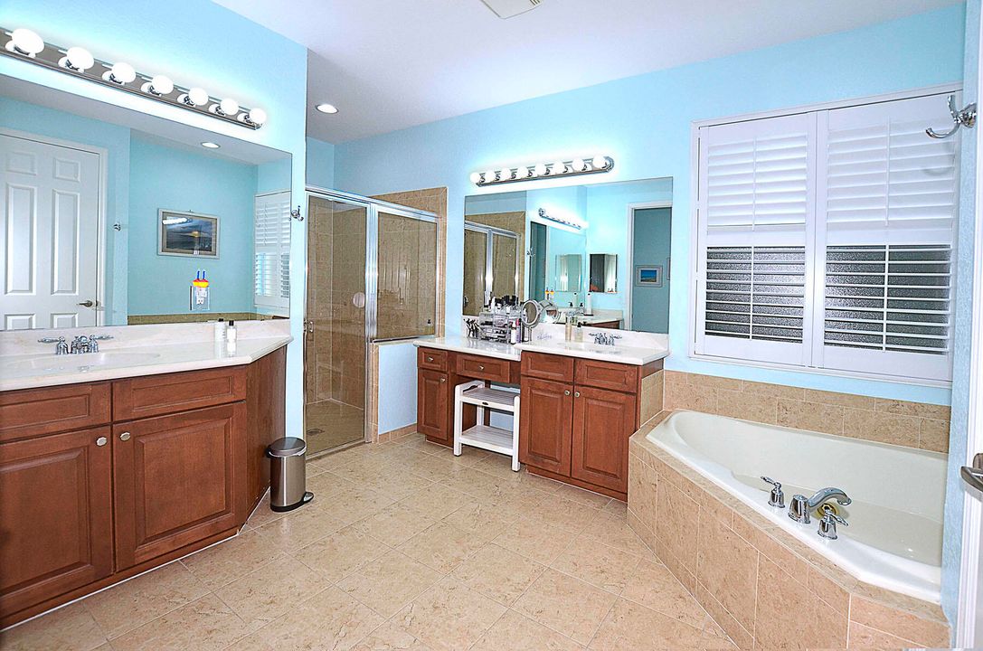 For Sale: $450,000 (4 beds, 3 baths, 2759 Square Feet)