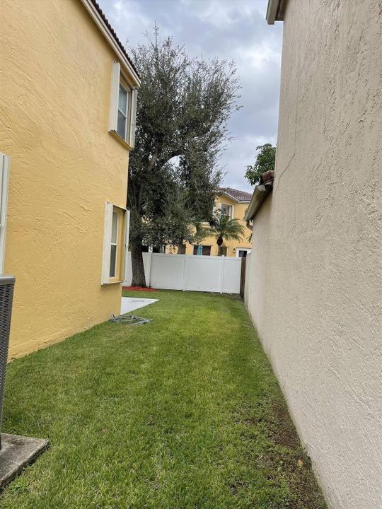 For Rent: $3,500 (3 beds, 2 baths, 2023 Square Feet)