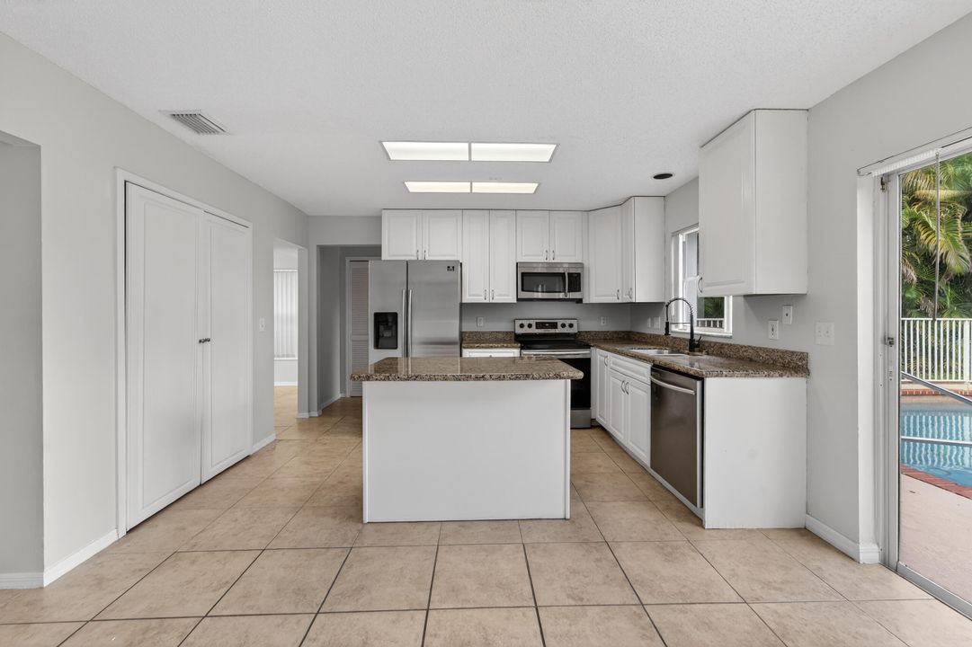 待售: $617,000 (3 贝兹, 2 浴室, 1884 平方英尺)