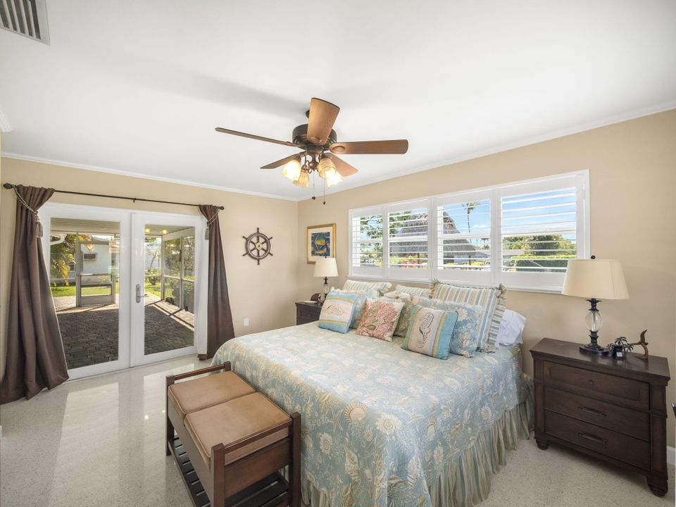 For Sale: $925,000 (3 beds, 2 baths, 1331 Square Feet)