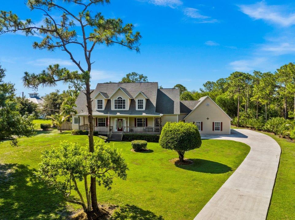 For Sale: $1,200,000 (4 beds, 3 baths, 2680 Square Feet)