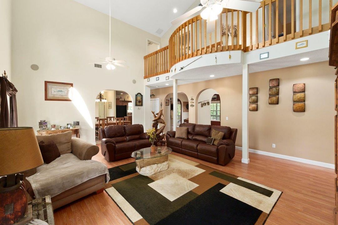 For Sale: $1,200,000 (4 beds, 3 baths, 2680 Square Feet)