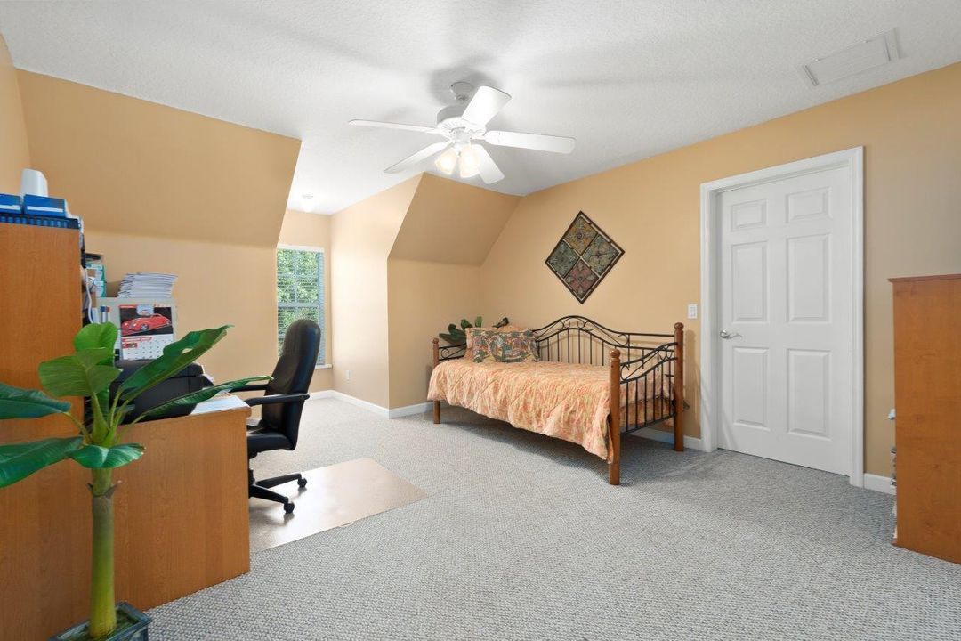 For Sale: $1,200,000 (4 beds, 3 baths, 2680 Square Feet)