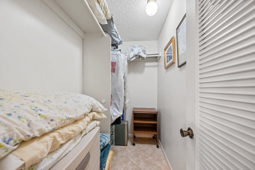 На продажу: $130,000 (2 спален, 2 ванн, 907 Квадратных фут)