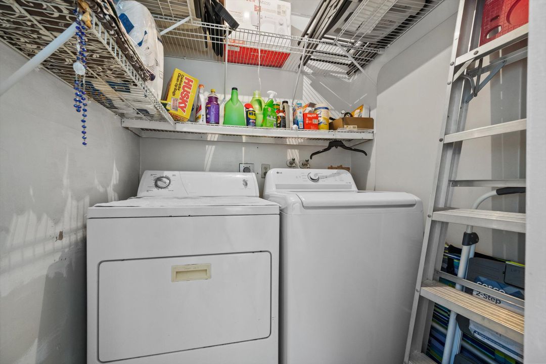 На продажу: $130,000 (2 спален, 2 ванн, 907 Квадратных фут)