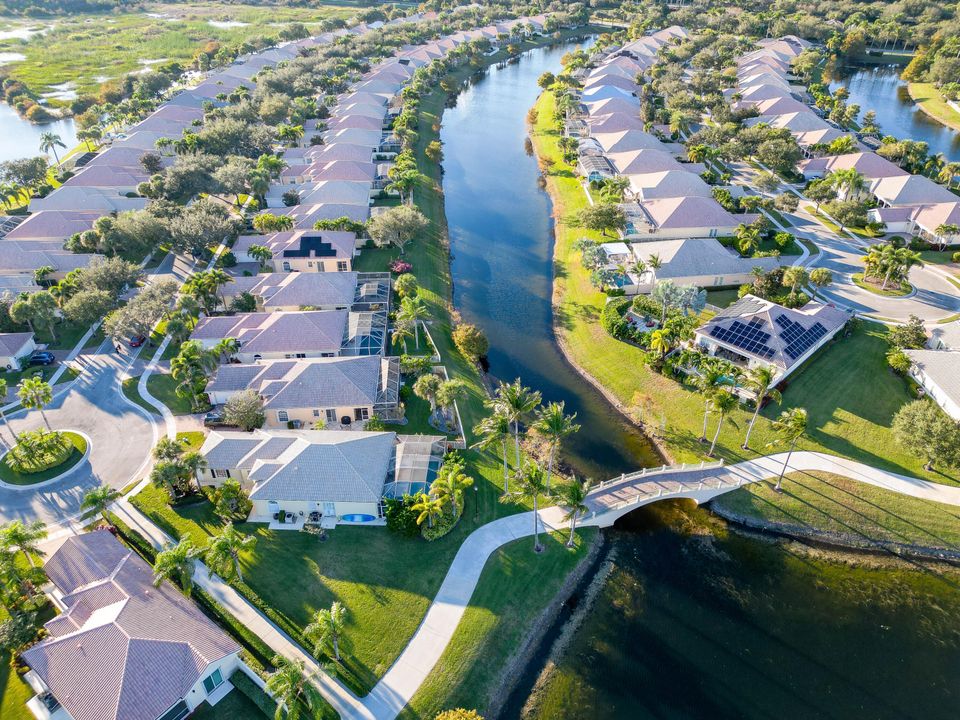 出租: $9,000 (3 贝兹, 2 浴室, 2000 平方英尺)