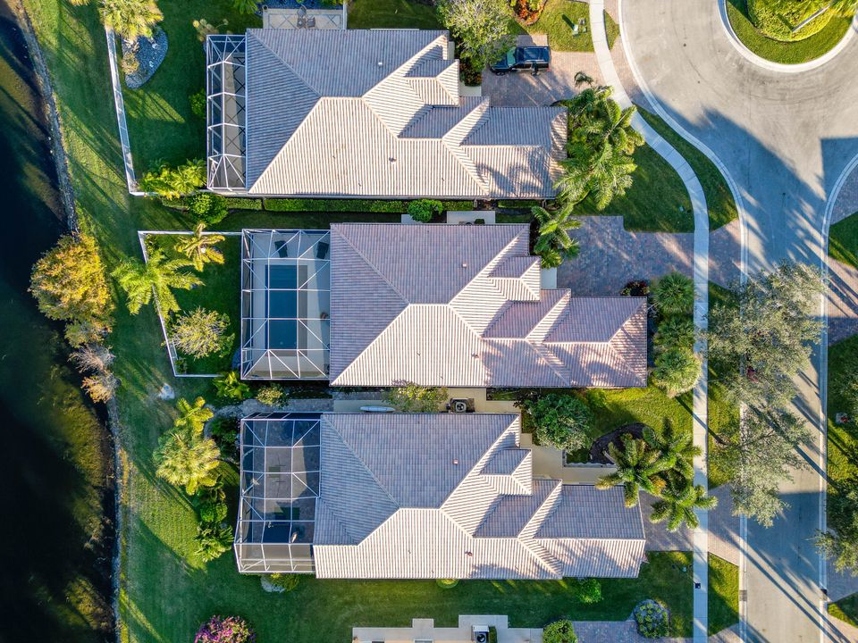 出租: $9,000 (3 贝兹, 2 浴室, 2000 平方英尺)