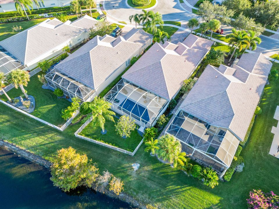 出租: $9,000 (3 贝兹, 2 浴室, 2000 平方英尺)