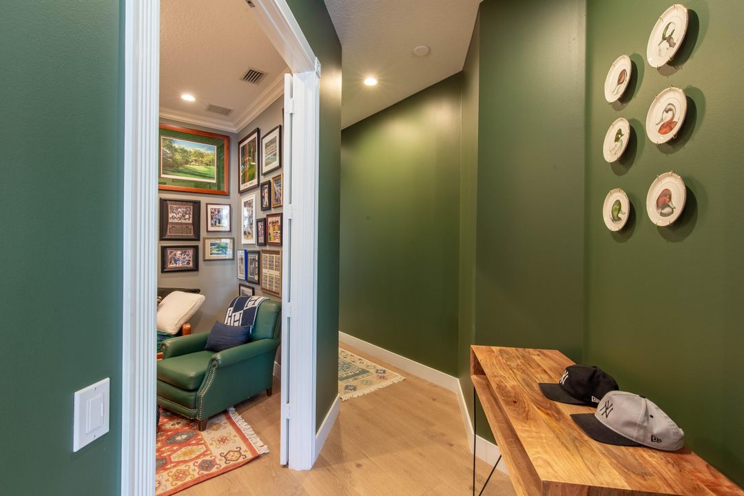 出租: $9,000 (3 贝兹, 2 浴室, 2000 平方英尺)