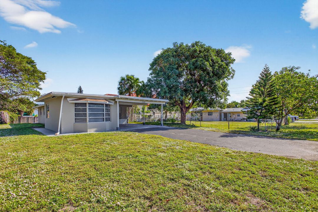 待售: $499,900 (2 贝兹, 2 浴室, 1243 平方英尺)