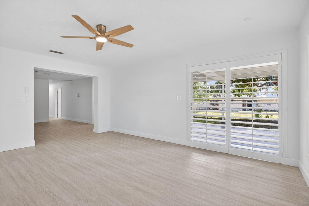 待售: $499,900 (2 贝兹, 2 浴室, 1243 平方英尺)