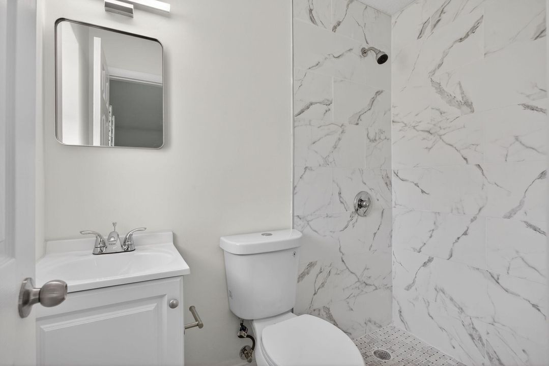 待售: $499,900 (2 贝兹, 2 浴室, 1243 平方英尺)