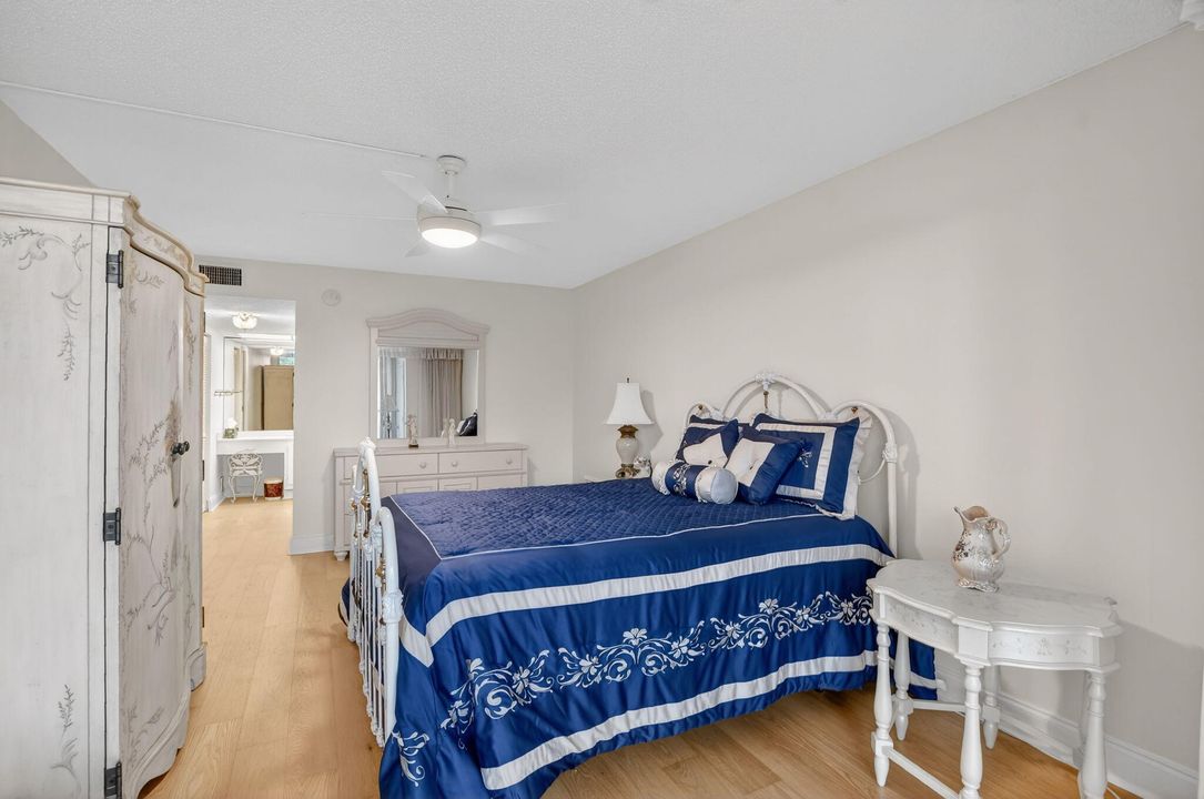 En Venta: $225,000 (2 camas, 2 baños, 1300 Pies cuadrados)