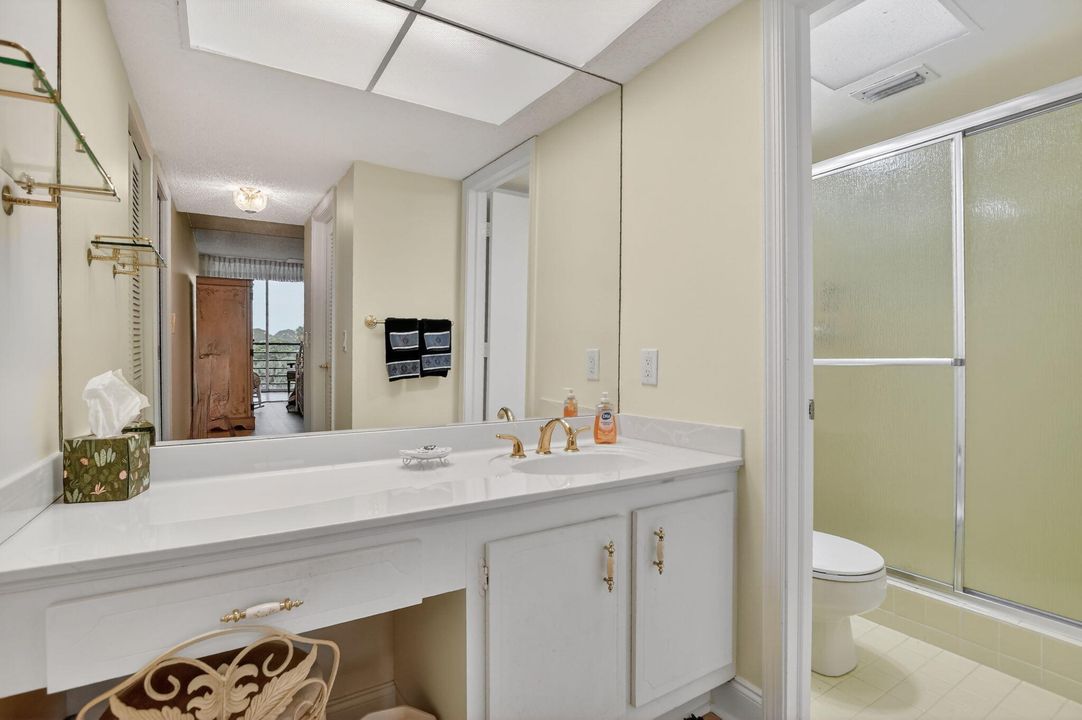 En Venta: $225,000 (2 camas, 2 baños, 1300 Pies cuadrados)