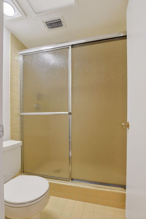 En Venta: $225,000 (2 camas, 2 baños, 1300 Pies cuadrados)