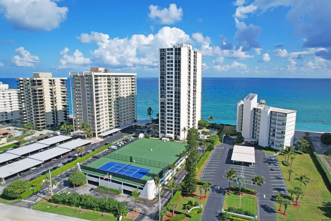 出租: $3,350 (2 贝兹, 2 浴室, 1223 平方英尺)