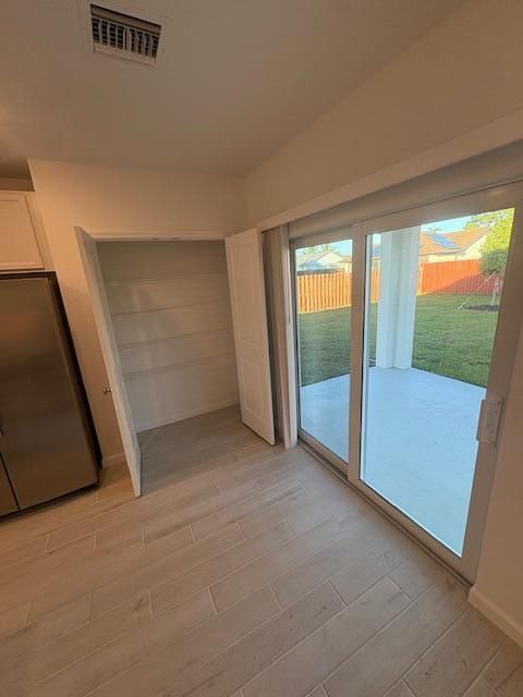 For Rent: $2,550 (3 beds, 2 baths, 1363 Square Feet)