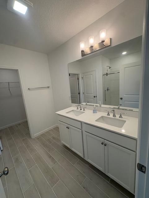 For Rent: $2,550 (3 beds, 2 baths, 1363 Square Feet)