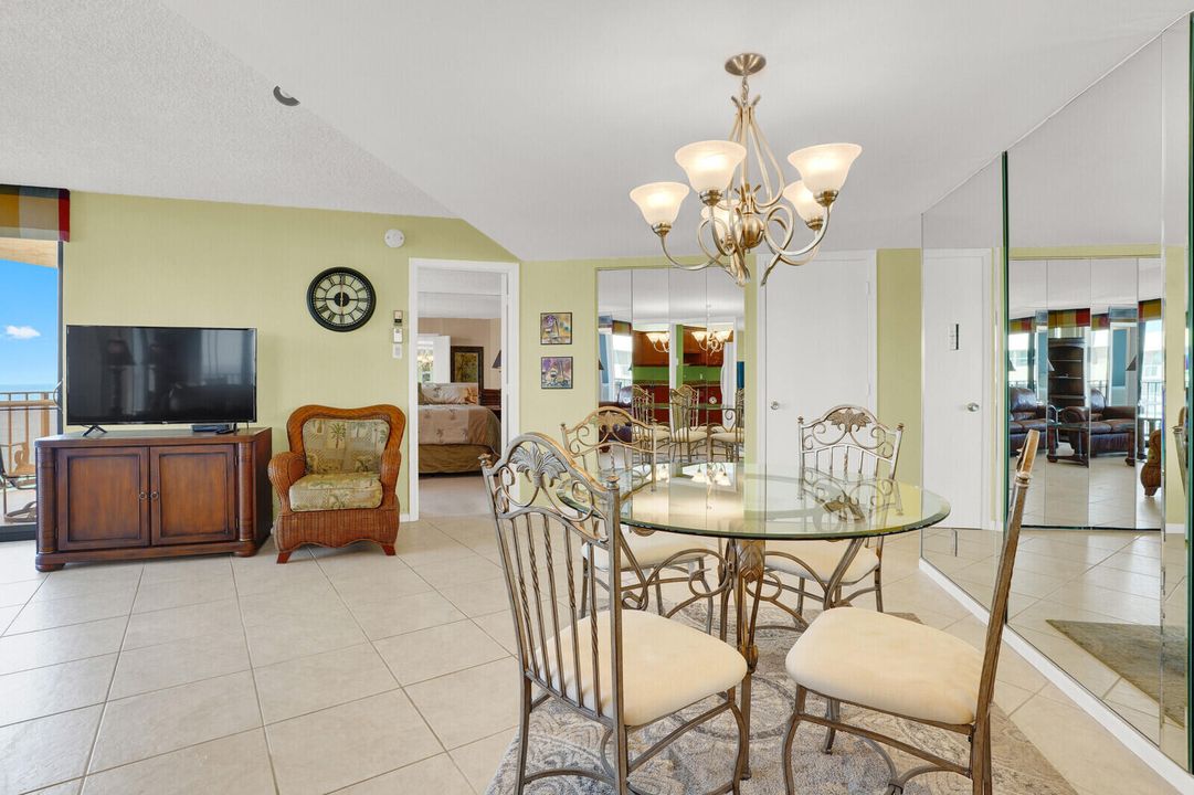 出租: $3,350 (2 贝兹, 2 浴室, 1223 平方英尺)