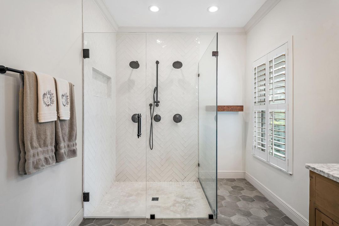 For Sale: $1,099,000 (3 beds, 2 baths, 1930 Square Feet)