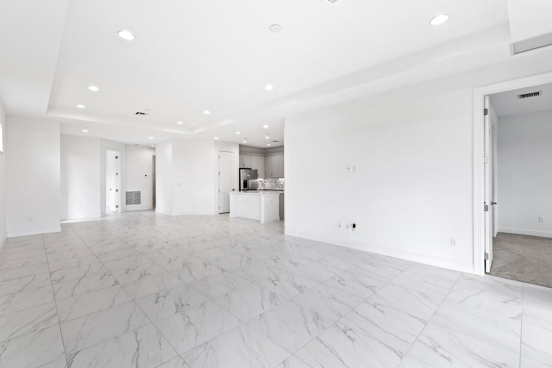 На продажу: $325,000 (2 спален, 2 ванн, 1620 Квадратных фут)