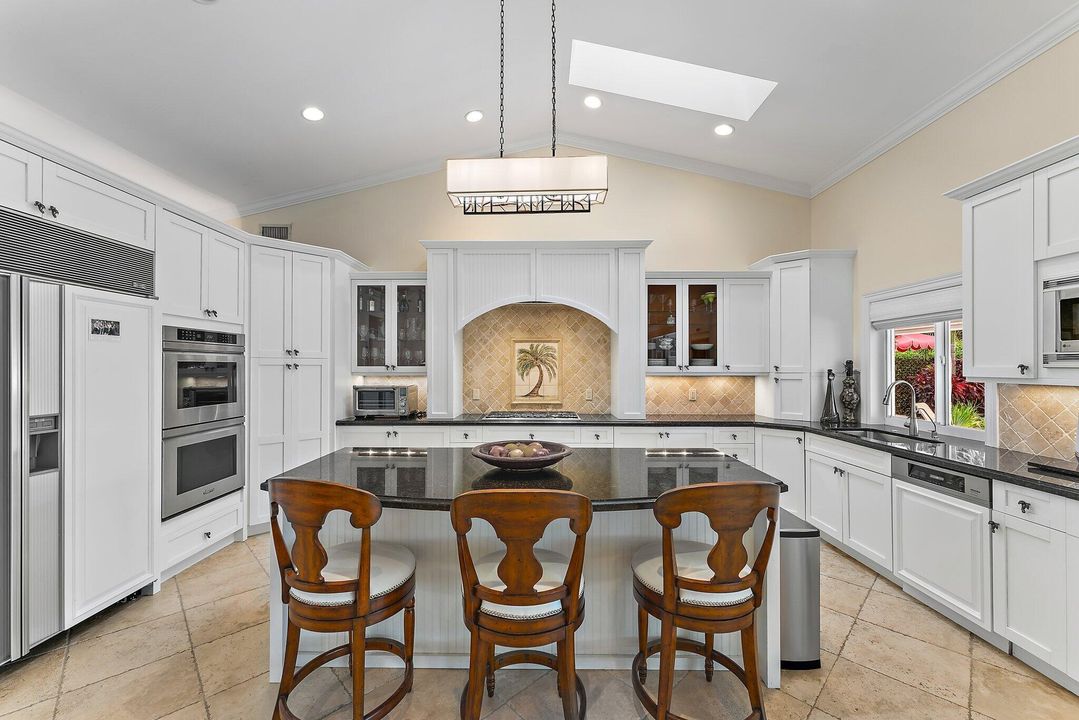 En Venta: $4,248,000 (4 camas, 4 baños, 4425 Pies cuadrados)