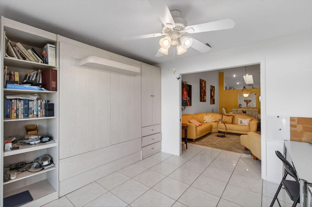 На продажу: $350,000 (3 спален, 2 ванн, 1683 Квадратных фут)