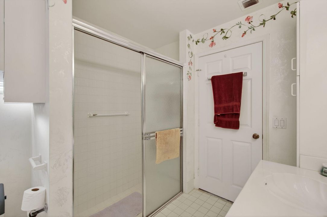 На продажу: $350,000 (3 спален, 2 ванн, 1683 Квадратных фут)