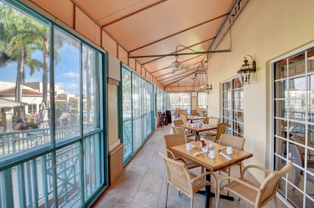 На продажу: $350,000 (3 спален, 2 ванн, 1683 Квадратных фут)