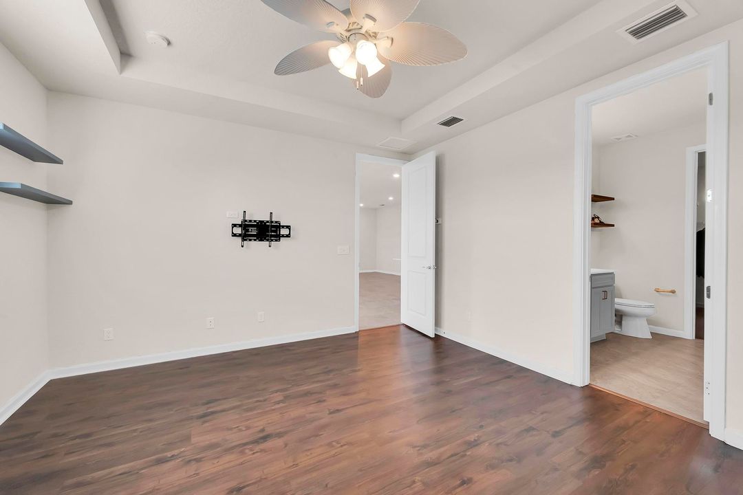 For Rent: $2,950 (3 beds, 2 baths, 1671 Square Feet)