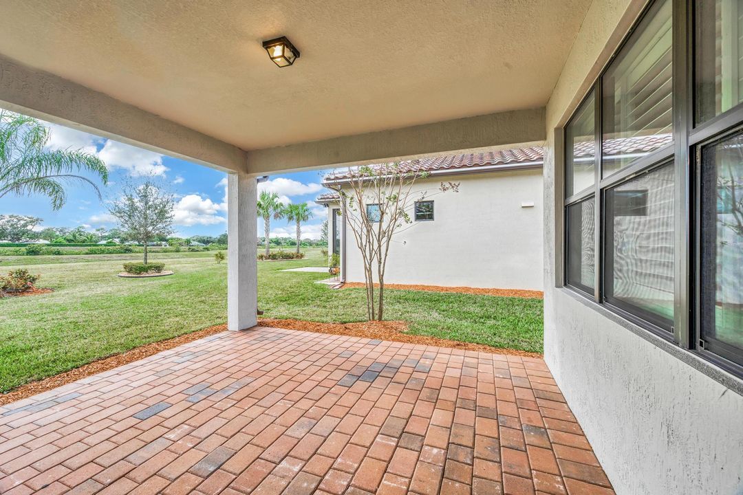 For Rent: $2,950 (3 beds, 2 baths, 1671 Square Feet)