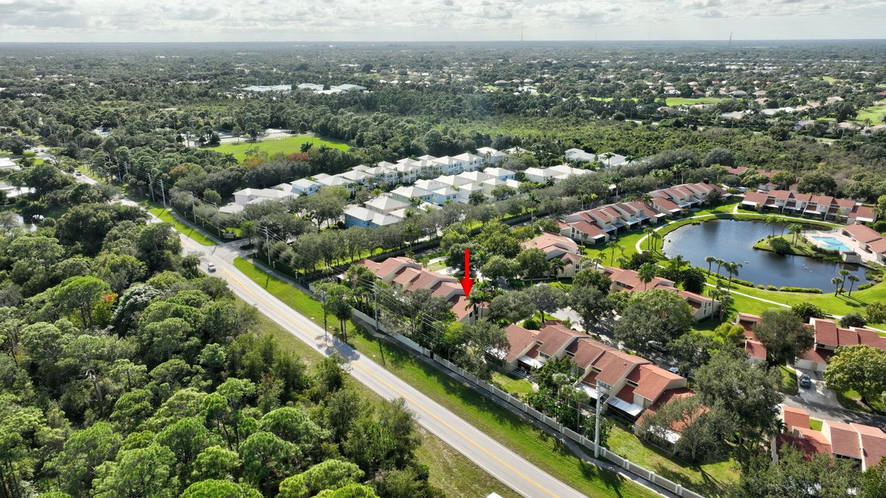 For Sale: $299,000 (2 beds, 2 baths, 1354 Square Feet)