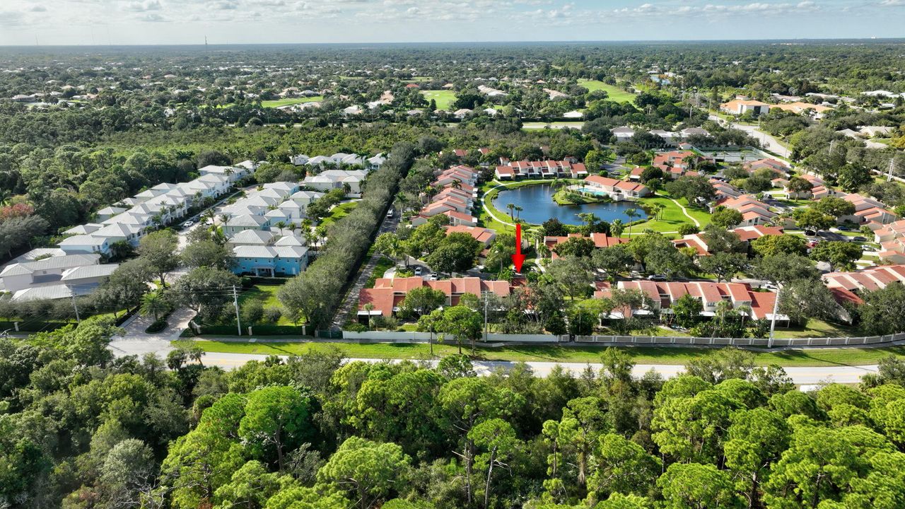 For Sale: $299,000 (2 beds, 2 baths, 1354 Square Feet)