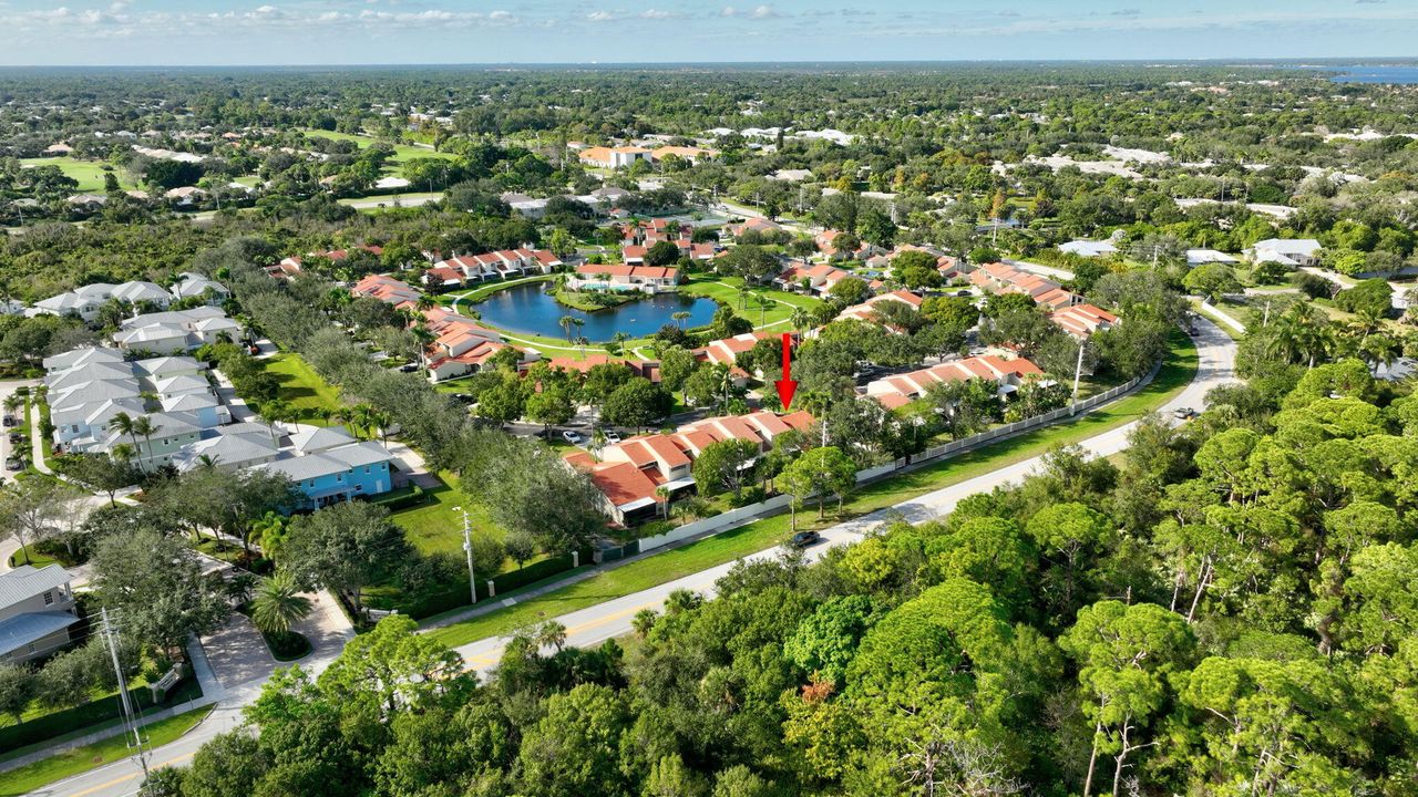 For Sale: $299,000 (2 beds, 2 baths, 1354 Square Feet)