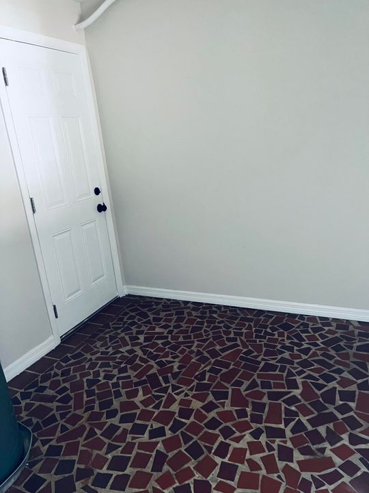 For Rent: $2,200 (2 beds, 2 baths, 1859 Square Feet)