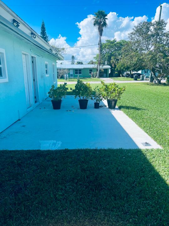 For Rent: $2,200 (2 beds, 2 baths, 1859 Square Feet)