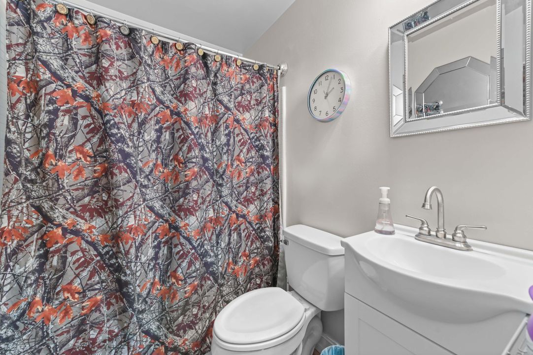 待售: $375,000 (3 贝兹, 2 浴室, 1106 平方英尺)