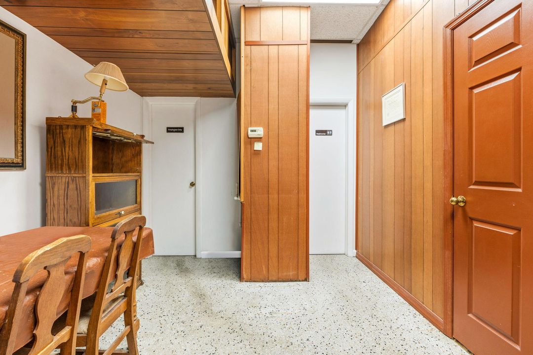 For Sale: $950,000 (0 beds, 0 baths, 3488 Square Feet)