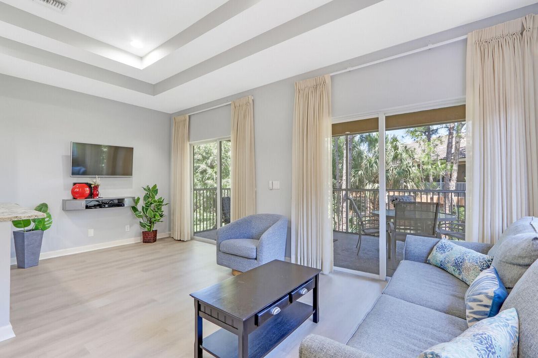 For Rent: $3,000 (2 beds, 1 baths, 900 Square Feet)