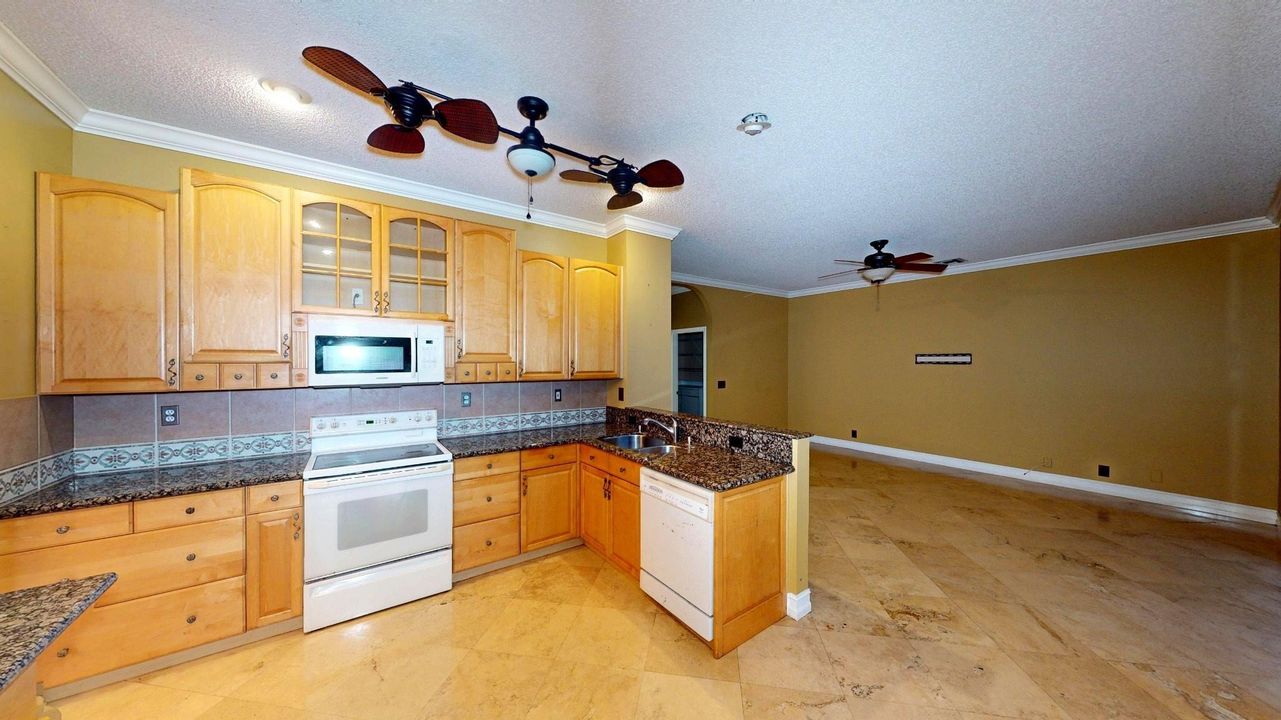 For Rent: $3,500 (4 beds, 2 baths, 2240 Square Feet)